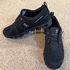 On Cloud 5 Waterproof Mens Size 9.5 Shoes Black Running Sneakers